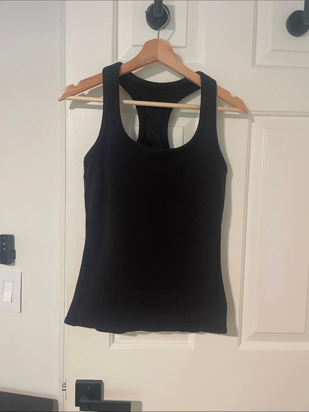 Alo Yoga Ribbed Racerback Tabk - Picture 3 of 4